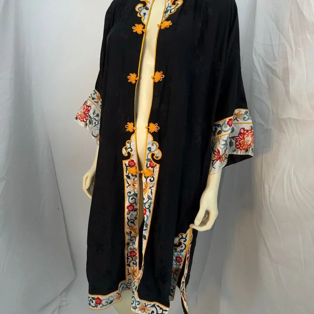 Vintage Jade Lantern Black Silk Embroidered Chinese Robe Duster Coat Floral Trim - Picture 11 of 16